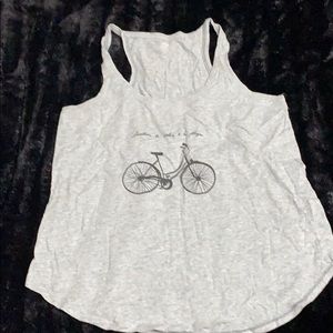 Grey bicycle tank top with French writing